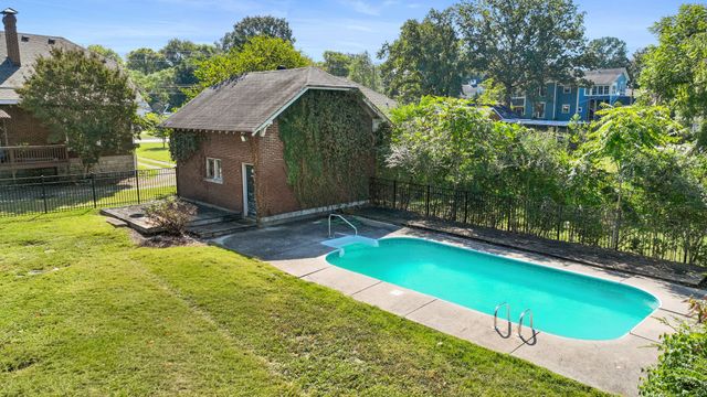 527 Deery St, Shelbyville, TN 37160