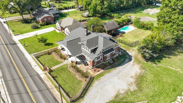 527 Deery St, Shelbyville, TN 37160