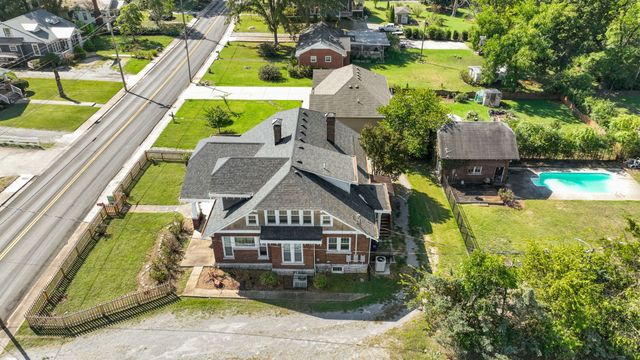 527 Deery St, Shelbyville, TN 37160