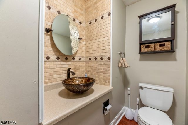 19 Bradford Rd, Edison Twp., NJ 08820