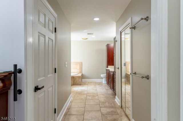 19 Bradford Rd, Edison Twp., NJ 08820