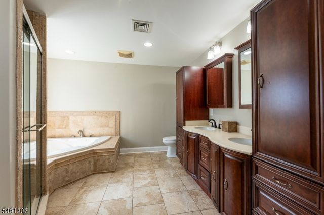 19 Bradford Rd, Edison Twp., NJ 08820
