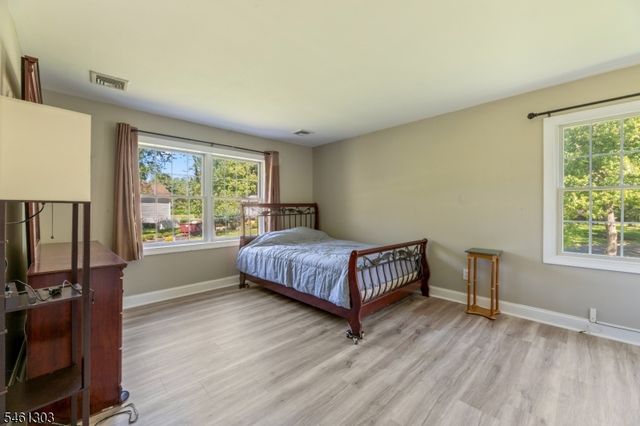 19 Bradford Rd, Edison Twp., NJ 08820