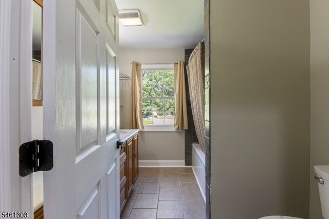 19 Bradford Rd, Edison Twp., NJ 08820