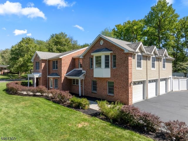 19 Bradford Rd, Edison Twp., NJ 08820