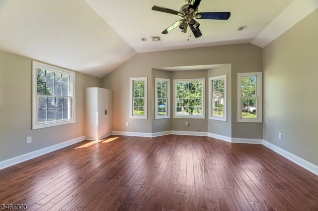 19 Bradford Rd, Edison Twp., NJ 08820