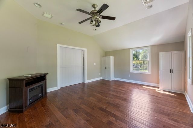 19 Bradford Rd, Edison Twp., NJ 08820