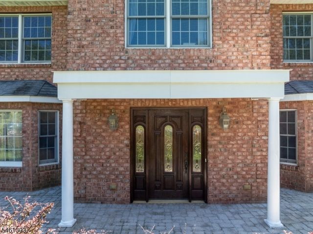 19 Bradford Rd, Edison Twp., NJ 08820