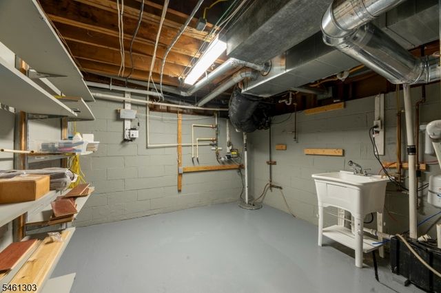 19 Bradford Rd, Edison Twp., NJ 08820