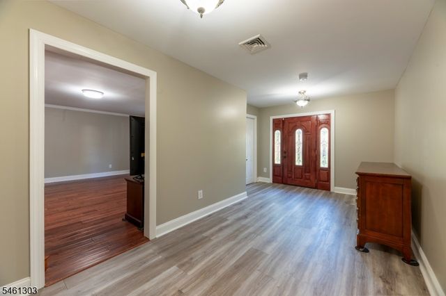 19 Bradford Rd, Edison Twp., NJ 08820