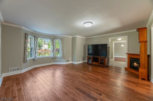 19 Bradford Rd, Edison Twp., NJ 08820