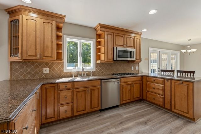 19 Bradford Rd, Edison Twp., NJ 08820