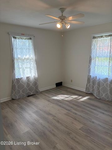 247 Spring St, New Castle, KY 40050