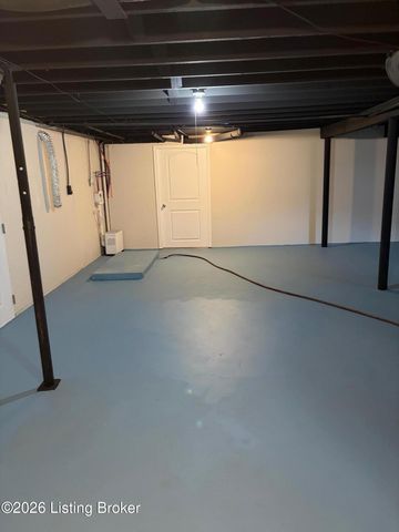 247 Spring St, New Castle, KY 40050