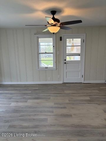 247 Spring St, New Castle, KY 40050