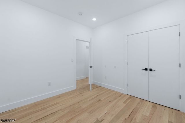 369 6Th Ave, Newark City, NJ 07107