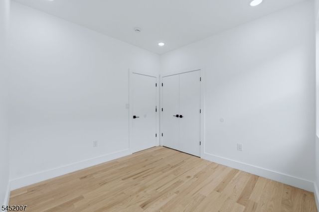 369 6Th Ave, Newark City, NJ 07107