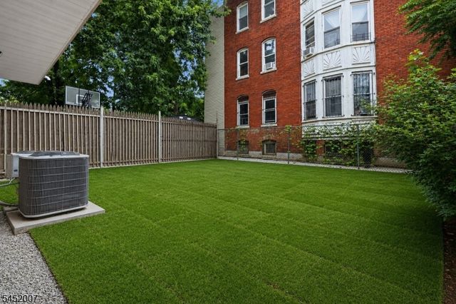 369 6Th Ave, Newark City, NJ 07107