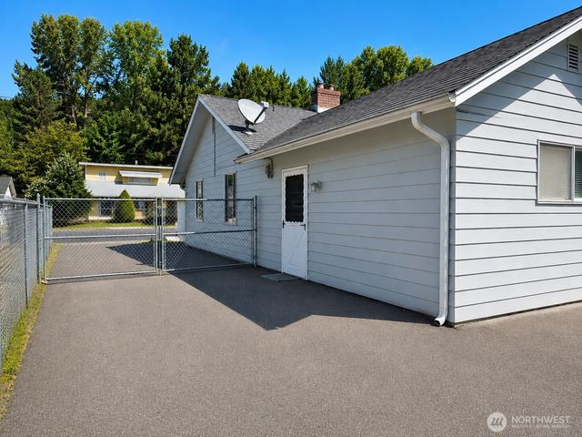 3301 SE 5th Street, Renton, WA 98058