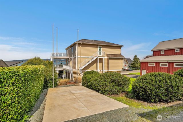 150 Utsalady Rd, Camano Island, WA 98282