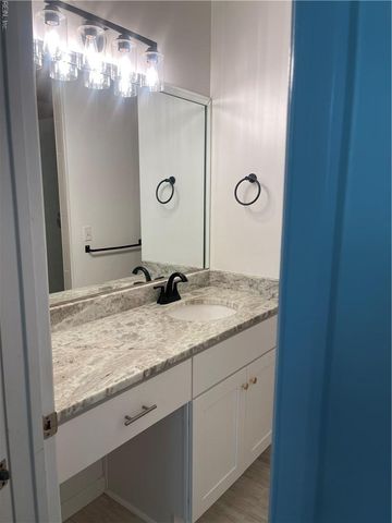 712 Inlet Quay Apt F, Chesapeake, VA 23320