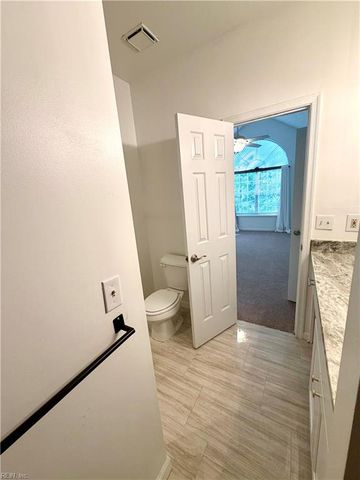 712 Inlet Quay Apt F, Chesapeake, VA 23320