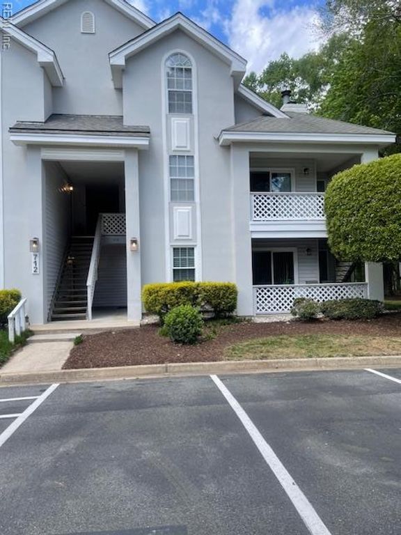 712 Inlet Quay Apt F, Chesapeake, VA 23320
