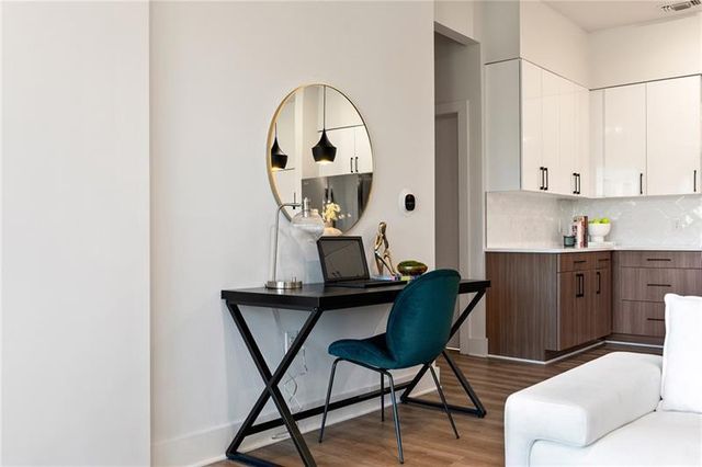 112 Rogers NE Street 207, Atlanta, GA 30317