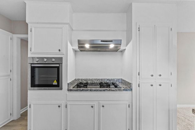 2013 17th Avenue N, Texas City, TX 77590