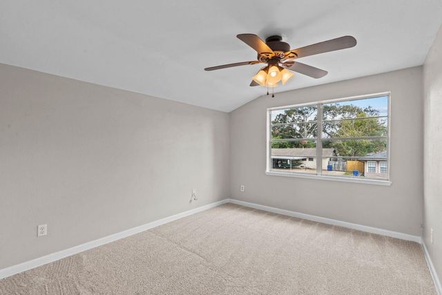 2013 17th Avenue N, Texas City, TX 77590