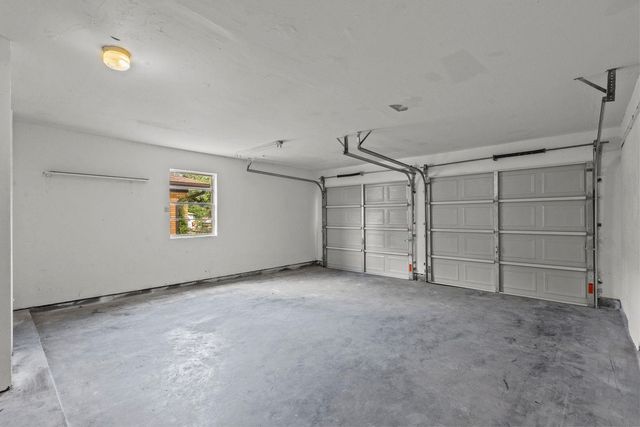 2013 17th Avenue N, Texas City, TX 77590