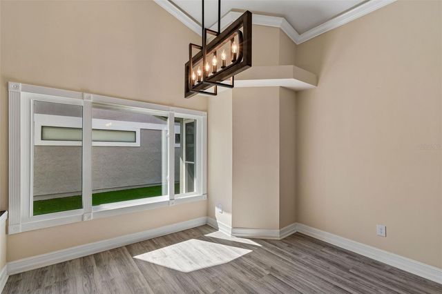 14675 VILLAGE GLEN CIRCLE, Tampa, FL 33618