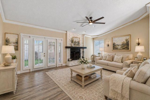 14675 VILLAGE GLEN CIRCLE, Tampa, FL 33618