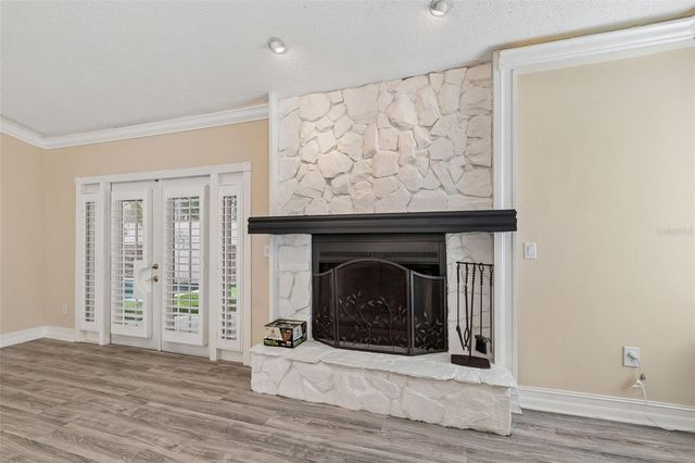 14675 VILLAGE GLEN CIRCLE, Tampa, FL 33618