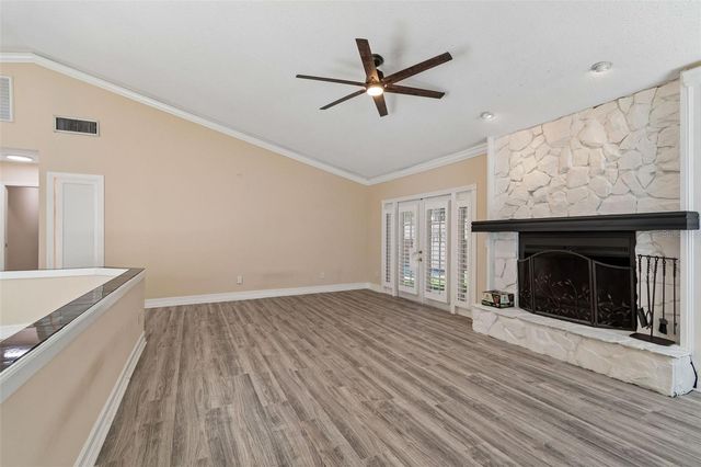 14675 VILLAGE GLEN CIRCLE, Tampa, FL 33618