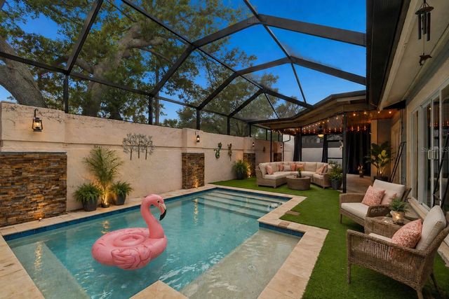 14675 VILLAGE GLEN CIRCLE, Tampa, FL 33618