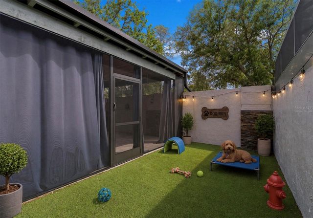 14675 VILLAGE GLEN CIRCLE, Tampa, FL 33618