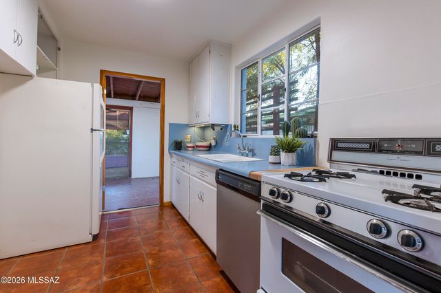 2650 E 19th Street, Tucson, AZ 85716