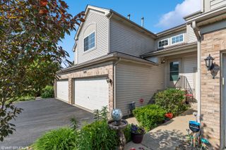 3628 Roanoke Avenue 3628, Carpentersville, IL 60110