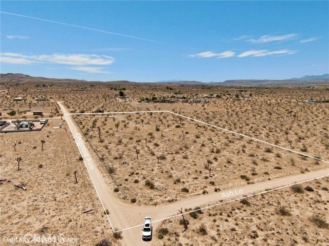 1903 Osgood Avenue, Landers, CA 92285