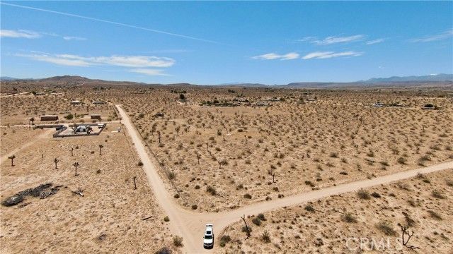 1903 Osgood Avenue, Landers, CA 92285