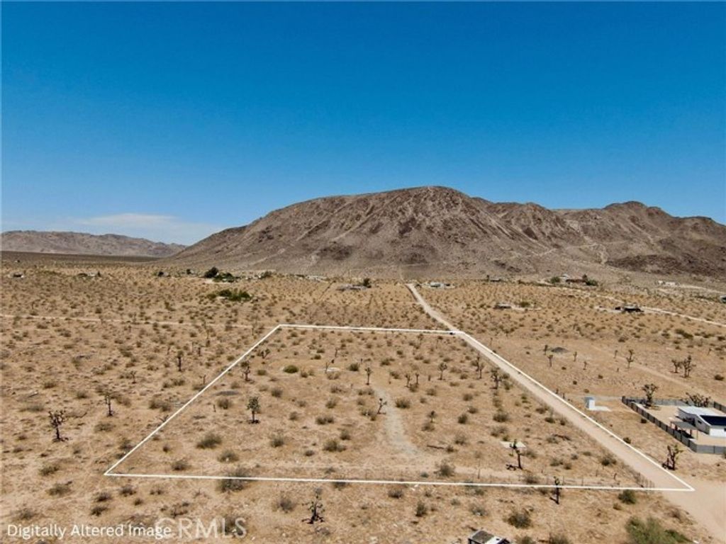 1903 Osgood Avenue, Landers, CA 92285