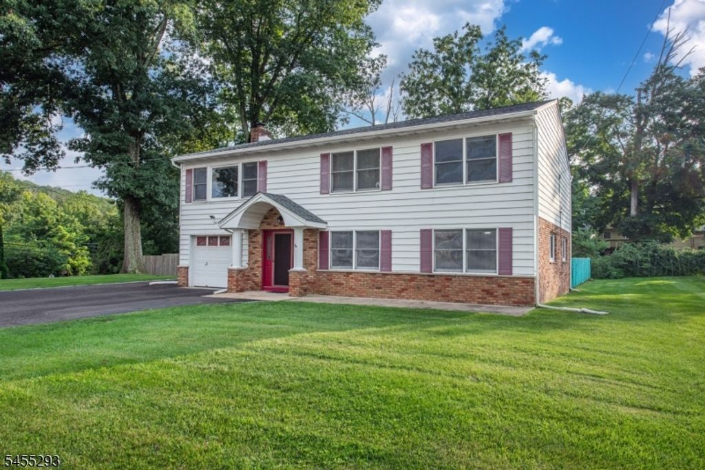 1 James Dr, Mount Arlington Boro, NJ 07856 — exterior