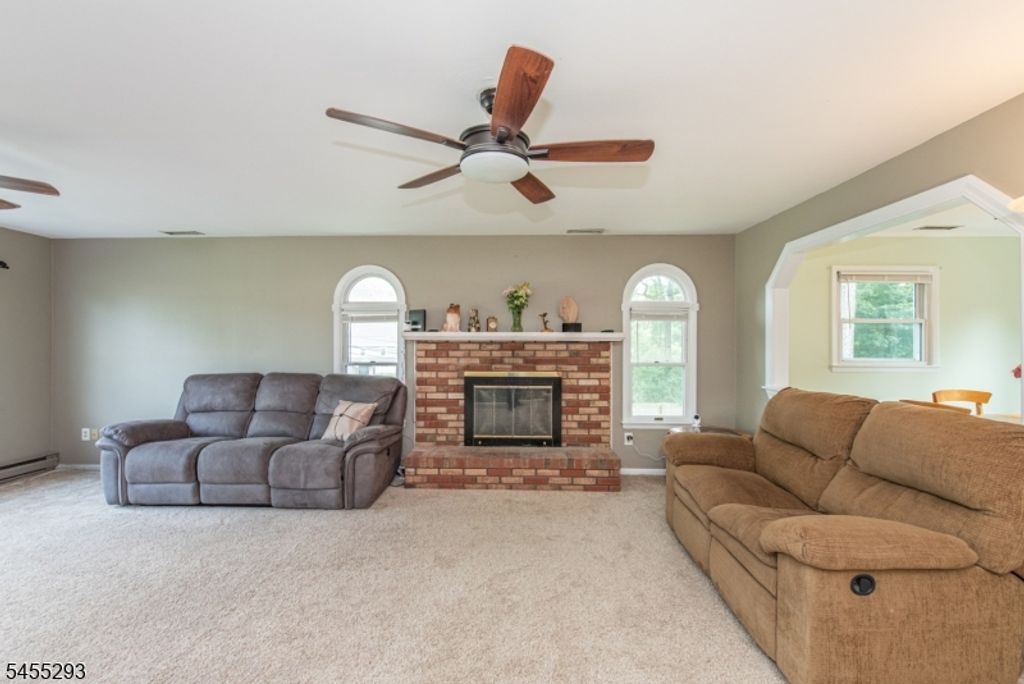 1 James Dr, Mount Arlington Boro, NJ 07856 — photo 4