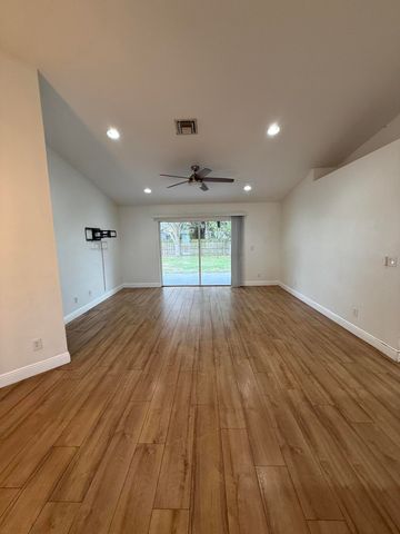 249 NE Glentry Avenue, Port St. Lucie, Port St Lucie, FL 34983