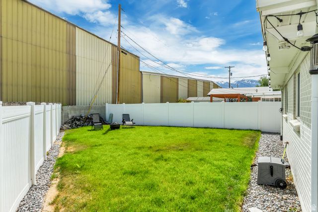 48 W MOON RIDGE DR, Murray, UT 84107