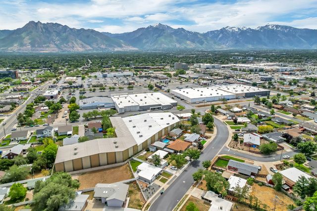 48 W MOON RIDGE DR, Murray, UT 84107