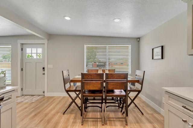 48 W MOON RIDGE DR, Murray, UT 84107
