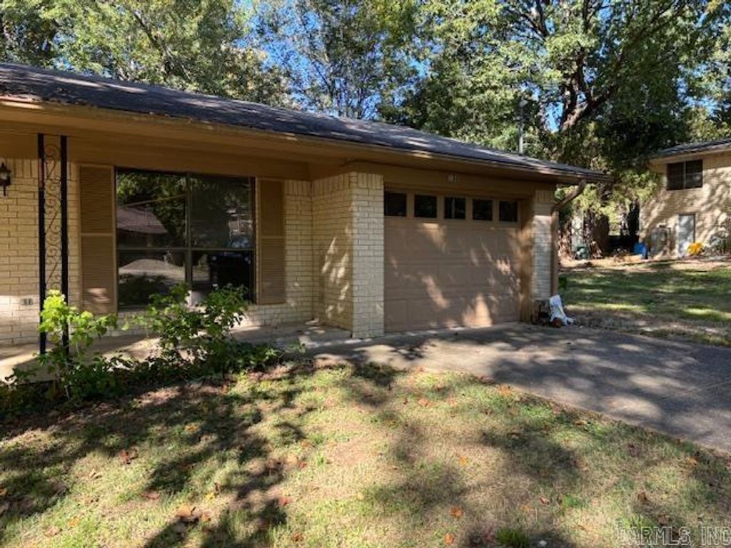 100 Wisteria PL, Hot Springs, AR 71913