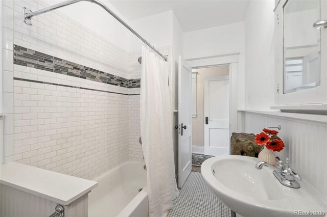 2439 Federal Boulevard, Denver, CO 80211